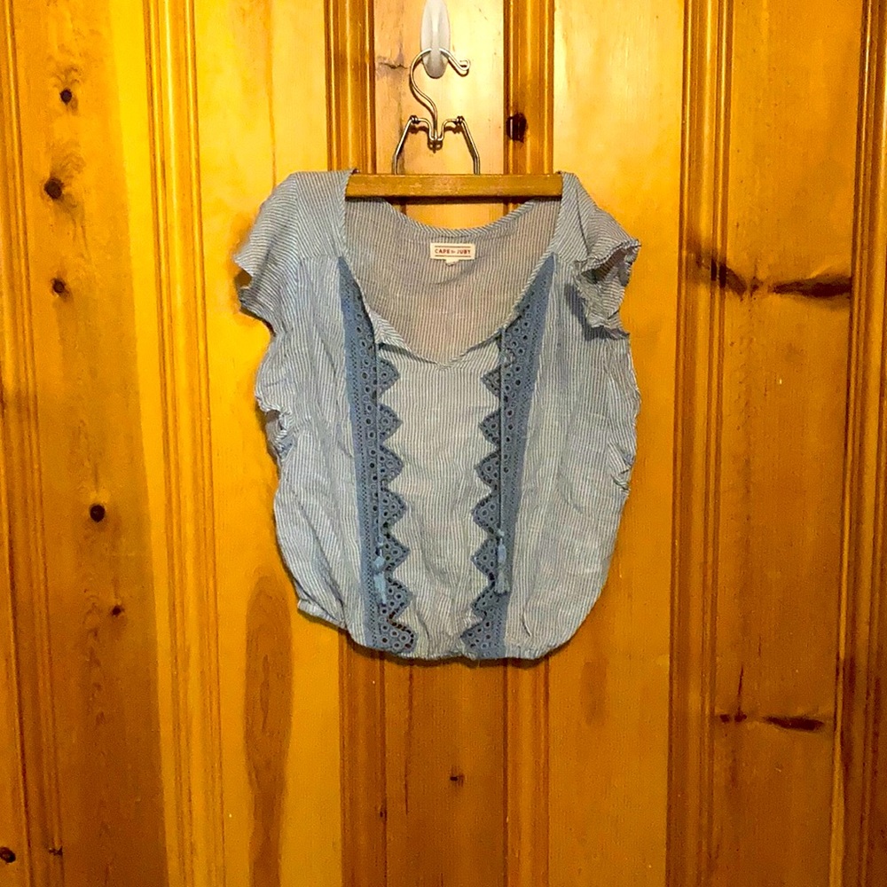 Cute small crop top!